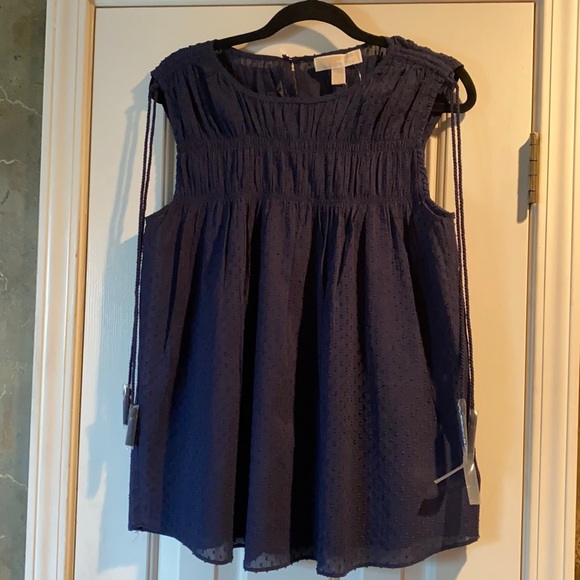 Top - Picture 1 of 4